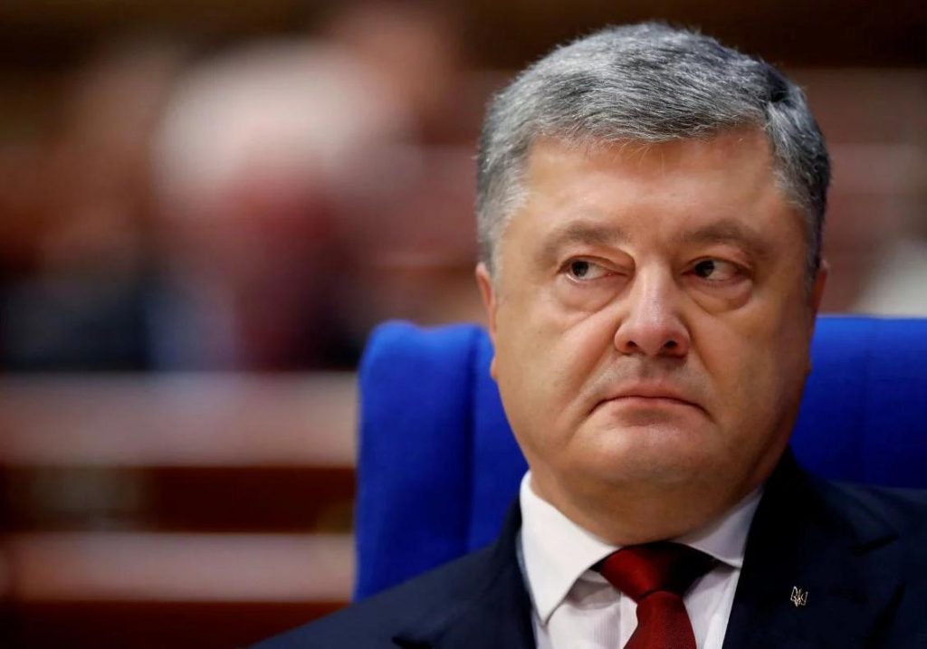 Эксперт рассказал, почему Порошенко отказался на допросе в ГБР сотрудничать со следствием