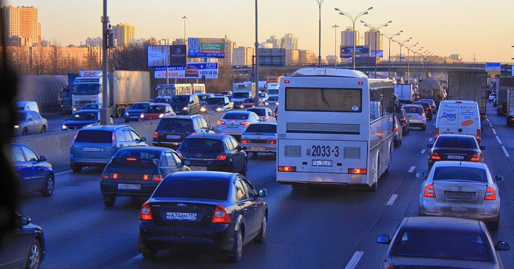 В Украине водителям хотят взвинтить штрафы за неправильный рисунок протектора