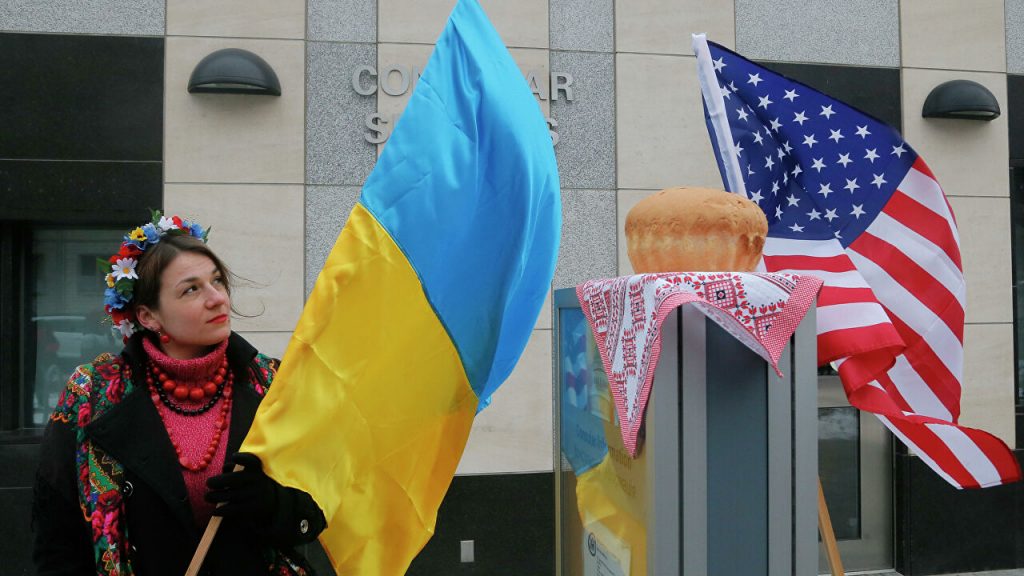 В Госдепе прокомментировали решение об отъезде семей дипломатов из Украины