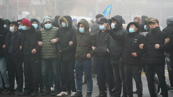В Казахстане 10 января объявили днем национального траура по жертвам протестов