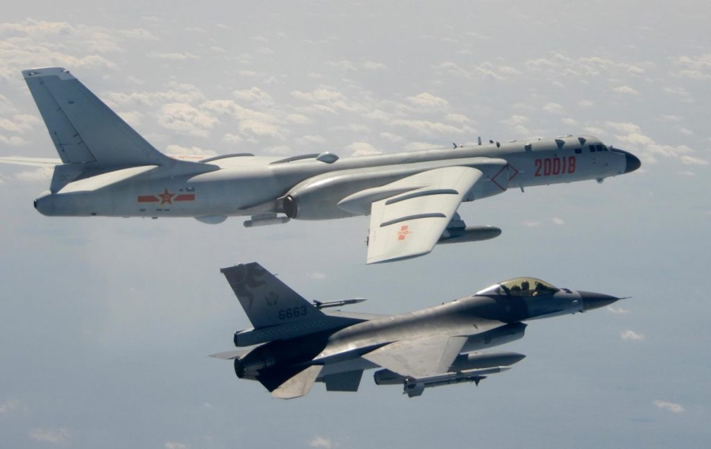 Тайвань заявляет о вторжении авиации Китая в свое воздушное пространство