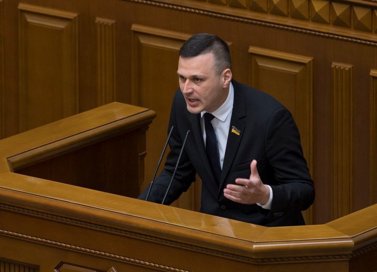 Колтунович: У посольств некоторых стран очень большая избирательность относительно преследования оппозиции в Украине