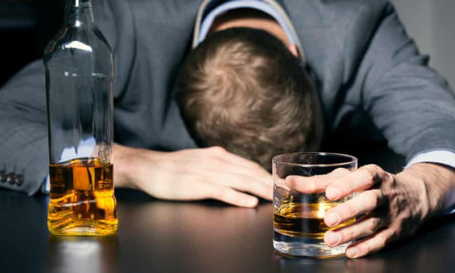 Перечислены явные признаки алкогольной зависимости