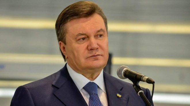Янукович подал иск в суд против Рады