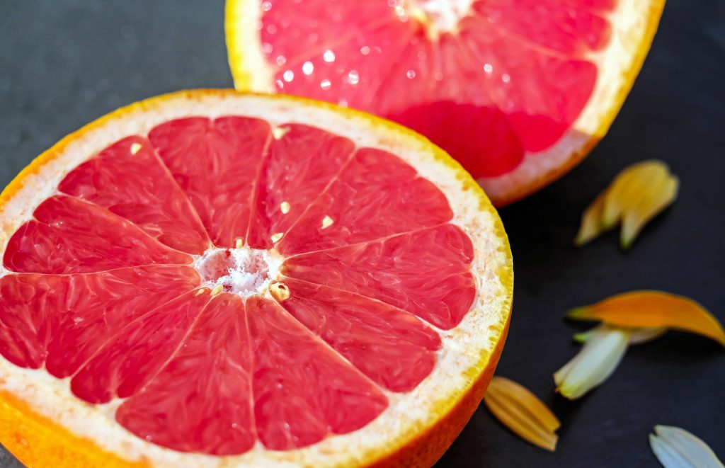 Диетолог рассказала, как не «передозироваться» грейпфрутом