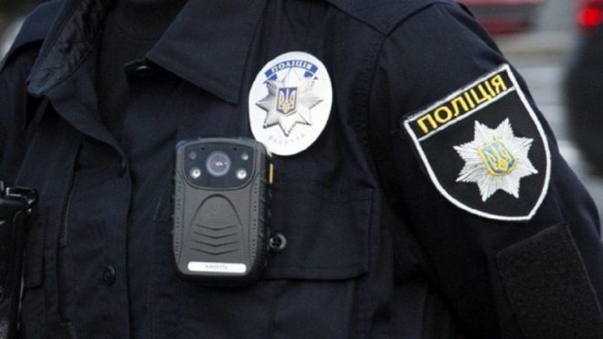 В Виннице патрульные остановили пьяного полицейского, управлявшего «Мерседесом»