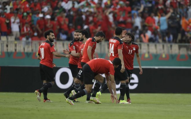 Четверо футболистов сборной Египта не смогли забить в пустые ворота (ВИДЕО)