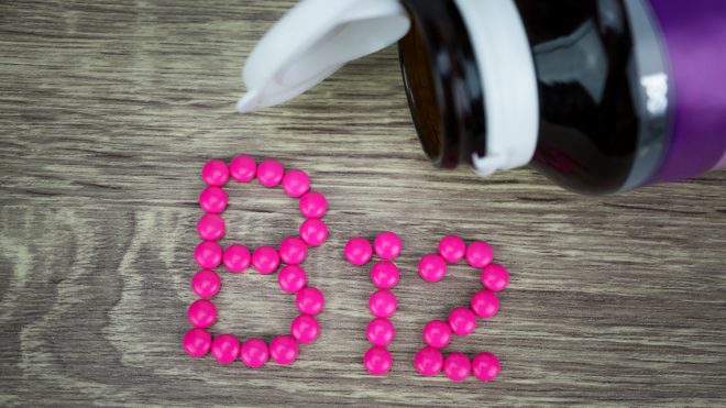 Ученые назвали два необычных признака нехватки витамина B12