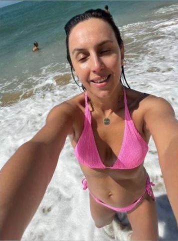 Джамала предстала в купальнике без макияжа на берегу океана (ФОТО)