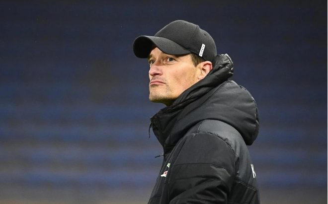 Футбольный клуб «Дженоа» официально представил нового тренера после увольнения Шевченко