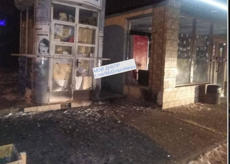 В Каменском ночью у ресторана взорвали гранату (ФОТО)