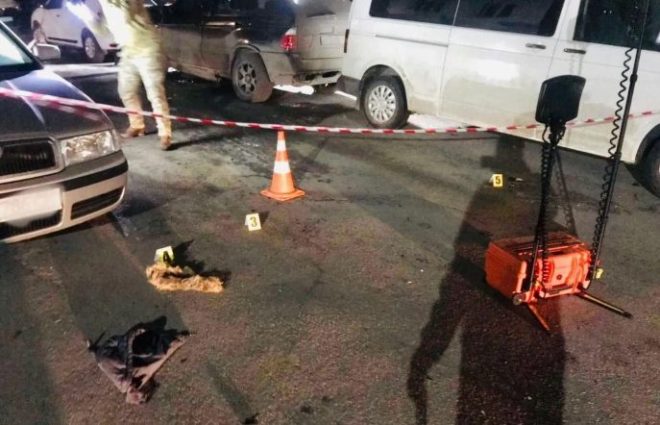 На Прикарпатье взорвалось авто BMW X5: мужчина лишился части руки (ФОТО, ВИДЕО)