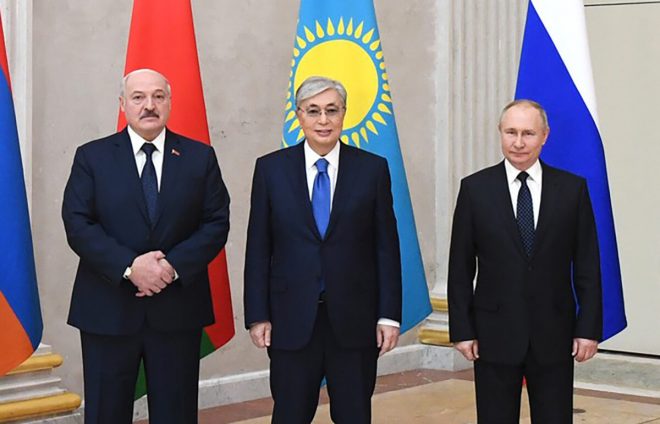 Лукашенко провел совместные переговоры с Путиным и Токаевым