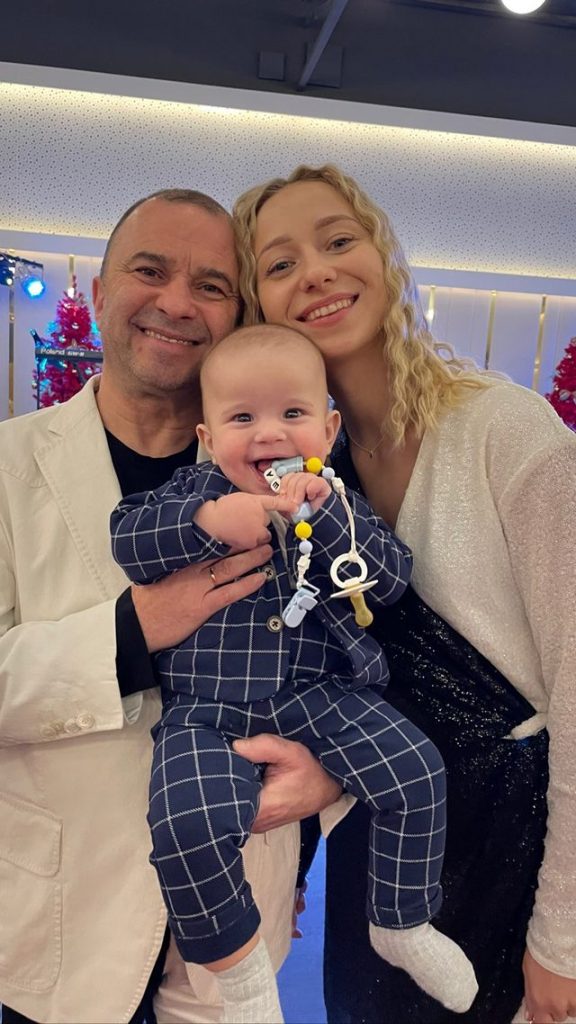 Виктор Павлик с женой и маленьким сыночком встретили Новый год в СПА-отеле (ВИДЕО)