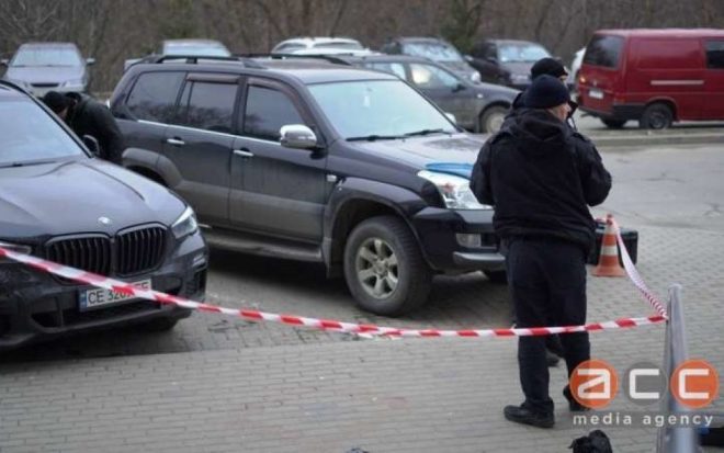 В Черновцах посреди улицы произошла стрельба (ФОТО)