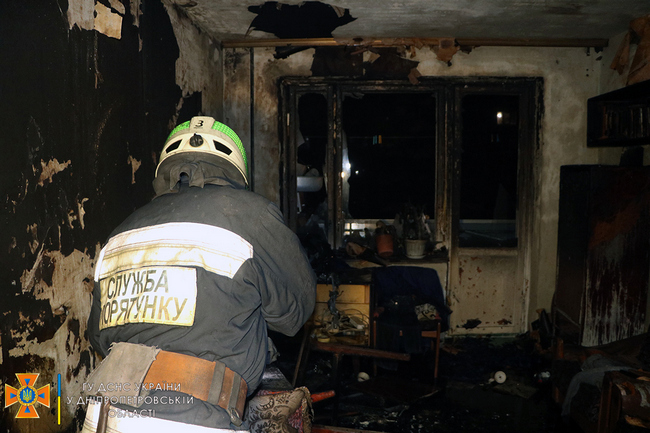 В Днепре произошел пожар в квартире: пострадал мужчина (ФОТО, ВИДЕО)