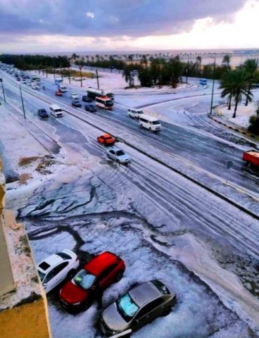 На Египет обрушился снег с дождем: есть жертвы, введен режим ЧС (ВИДЕО)