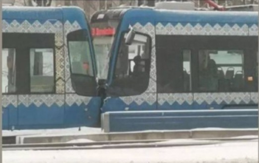 В Киеве два трамвая столкнулись в депо (ФОТО)