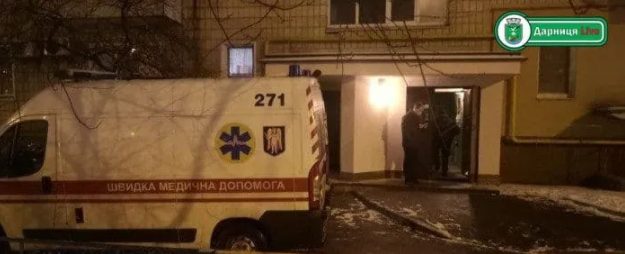 В Киеве пожилой мужчина упал с балкона и погиб (ВИДЕО)