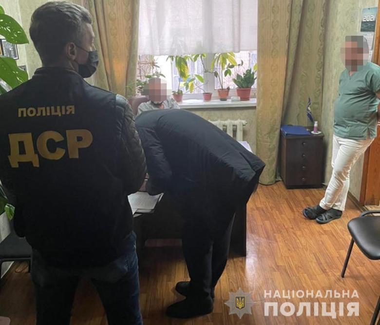 В Киеве врачи зарабатывали на выдаче тел умерших от COVID (ФОТО)