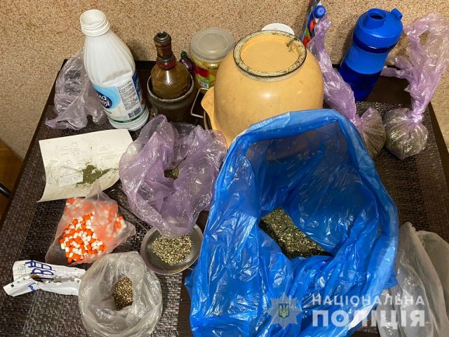 В Виннице разоблачили банду наркоторговцев-оптовиков (ФОТО, ВИДЕО)