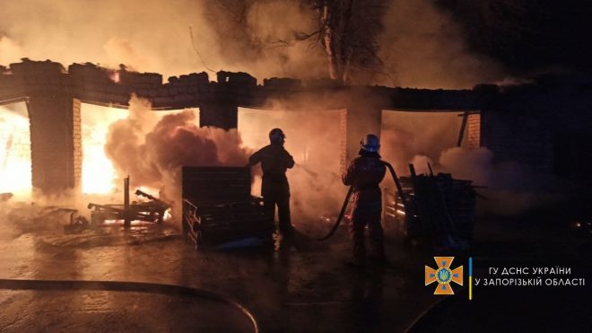 В Запорожской области горели складские помещения (ФОТО)