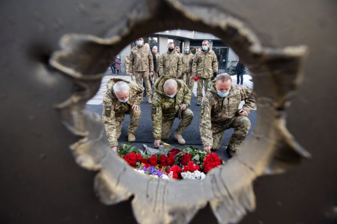 Зеленский почтил память погибших украинских военных (ФОТО)