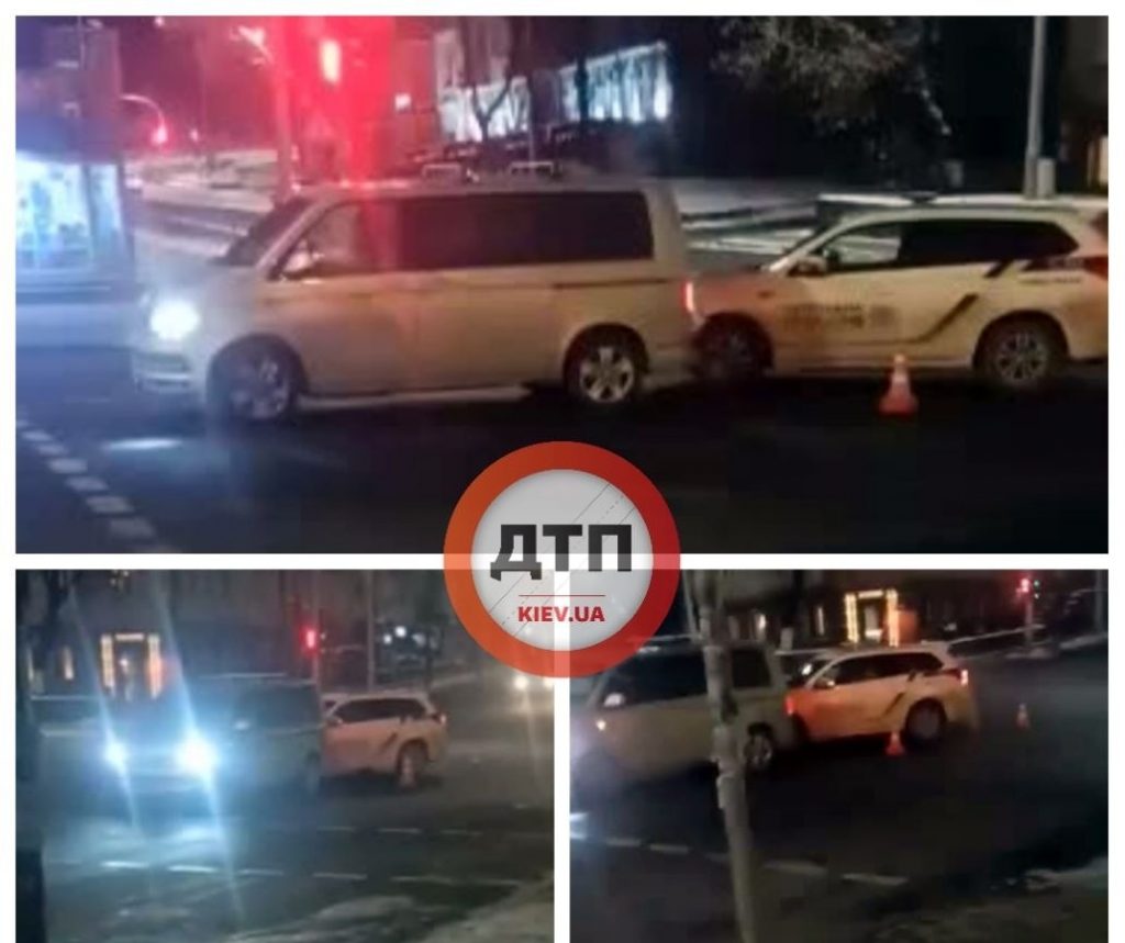 В центре Киева авто полиции протаранило бус, который пропускал пешеходов (ФОТО)