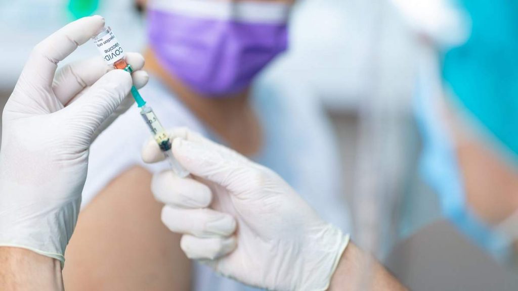 В Украине уже сделали более 29 миллионов COVID-прививок
