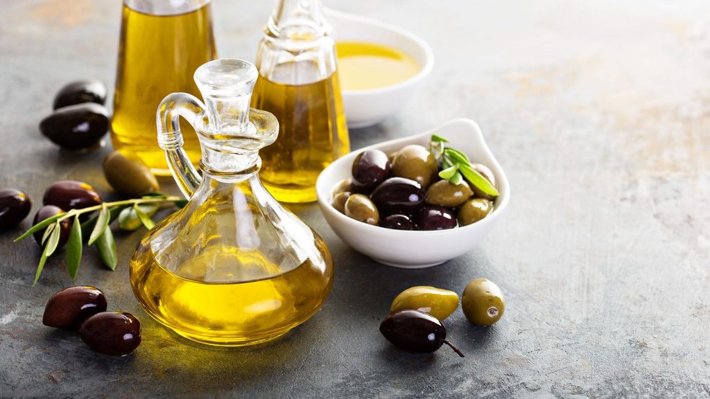 Не более 7 граммов в день: названа дневная «здоровая» порция оливкового масла