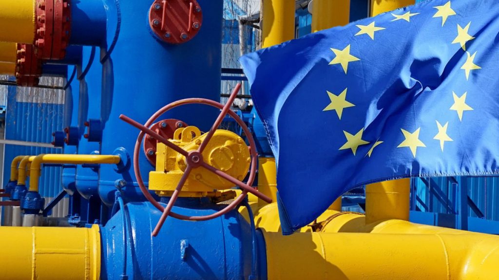 В Европе цена газа преодолела отметку 1100 долларов за тысячу кубометров