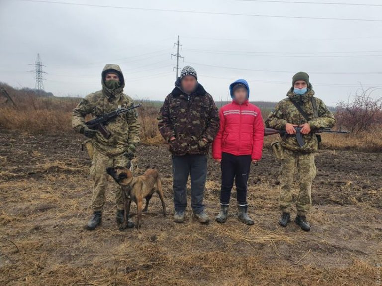 Бойцы ГПСУ задержали в Одесской области молдаванина-нелегала с сыном (ФОТО)