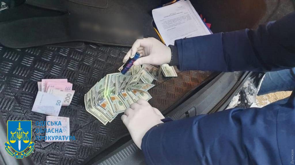 Инспектор таможни погорел на взятке в Одессе (ФОТО)