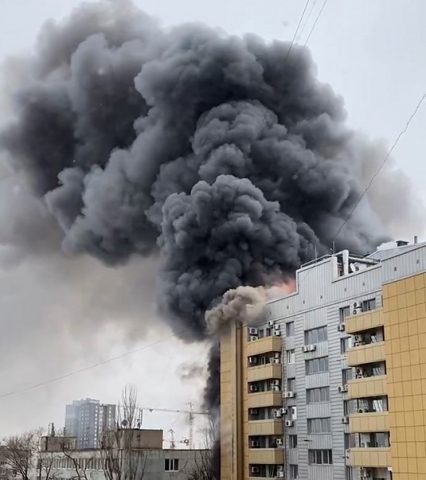 В Днепре произошел пожар в центральном офисе сети супермаркетов (ФОТО, ВИДЕО)