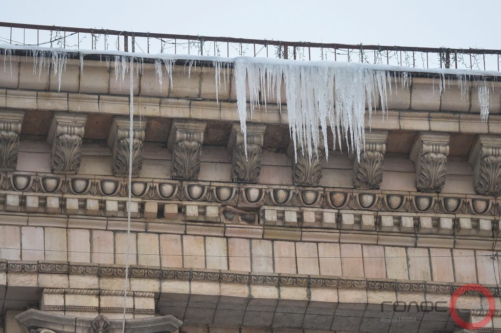 Ветер и гололёд: 14-15 января в Украине объявлено штормовое предупреждение