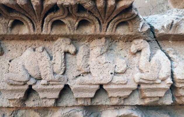 Археологи нашли в Ираке древние изображения царских верблюдов (ФОТО)