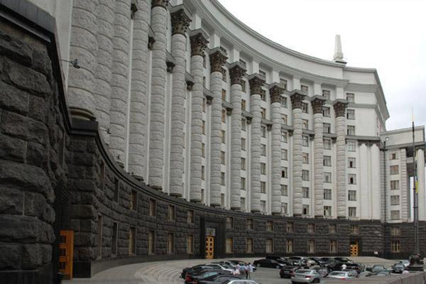 Кабмин разрешил забирать у украинцев-должников автомобили