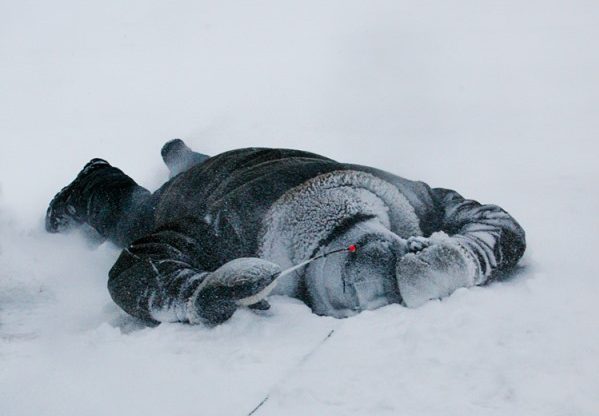 На Буковине нашли тело замерзшего насмерть рыбака