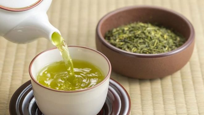 Зеленый чай уменьшает «эффект старения», но несет опасность для здоровья &#8211; врачи