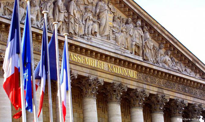 Франция приняла решение о конфискации активов российских олигархов