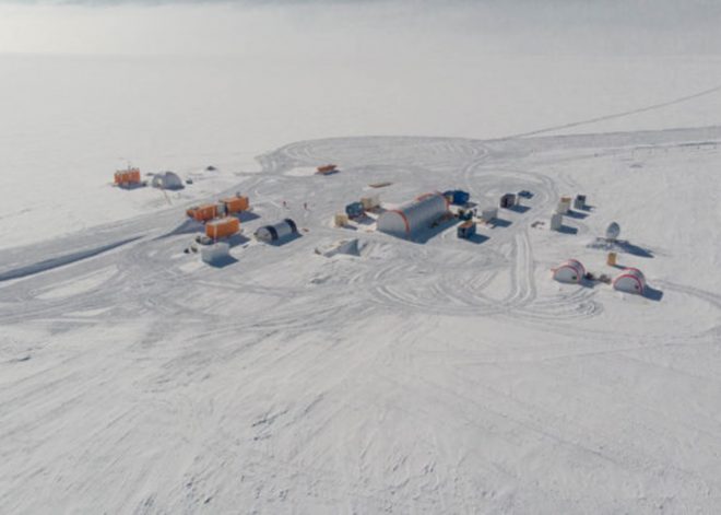 В Антарктиде добыли первые образцы древнего льда (ФОТО) 