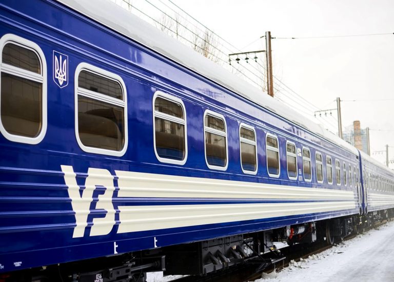 Движение поездов в Харьков остановлено