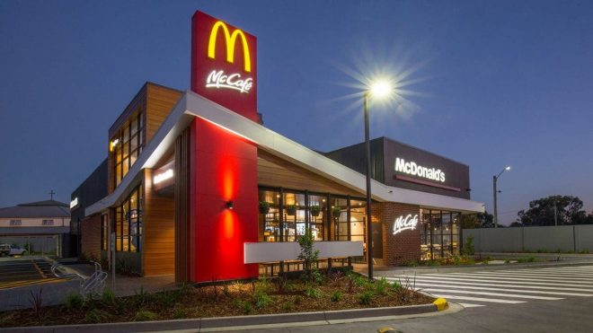 McDonald’s приостанавливает работу в Украине