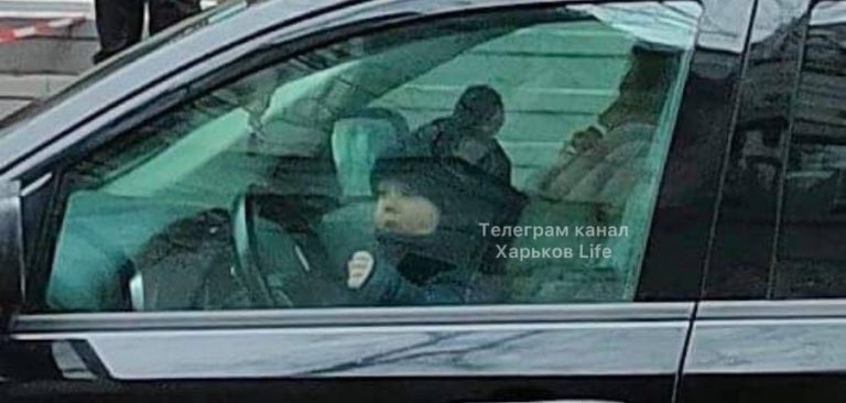 В Харькове женщина посадила за руль ребенка (ФОТО)