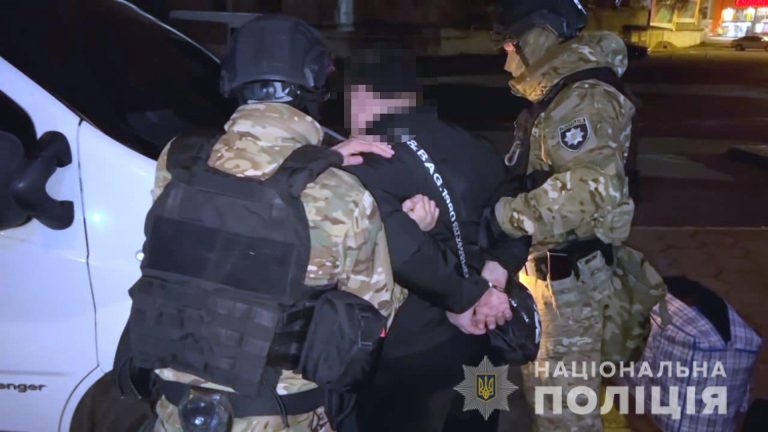 В Одесской области на супружескую пару напали в их же доме: их связали и ограбили (ФОТО, ВИДЕО)
