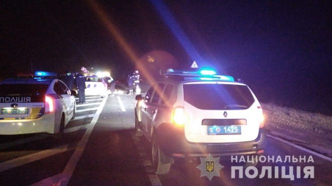 В Одесской области столкнулись бус и фура: трое погибших (ФОТО, ВИДЕО)