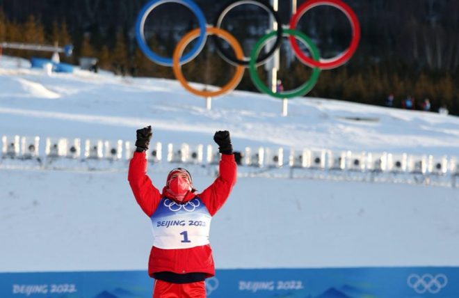 Российские лыжницы вырвали у немок золото на эстафете 4х5 км в Пекине