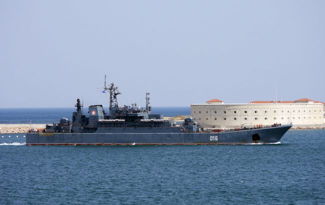 Десантные корабли ВМФ РФ начали прохождение Босфора и Дарданеллов