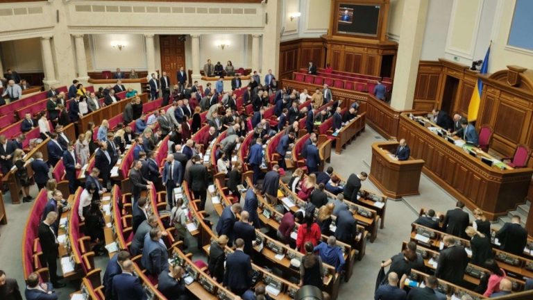 А. Кучер: «Сбежавших из Украины депутатов ожидают лишь имиджевые потери»