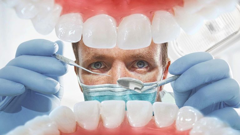 Сегодня Международный день стоматолога: как поздравить любимого врача